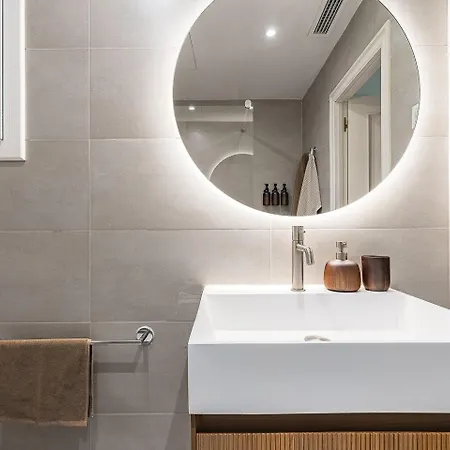 Stadium Luxury Apartment